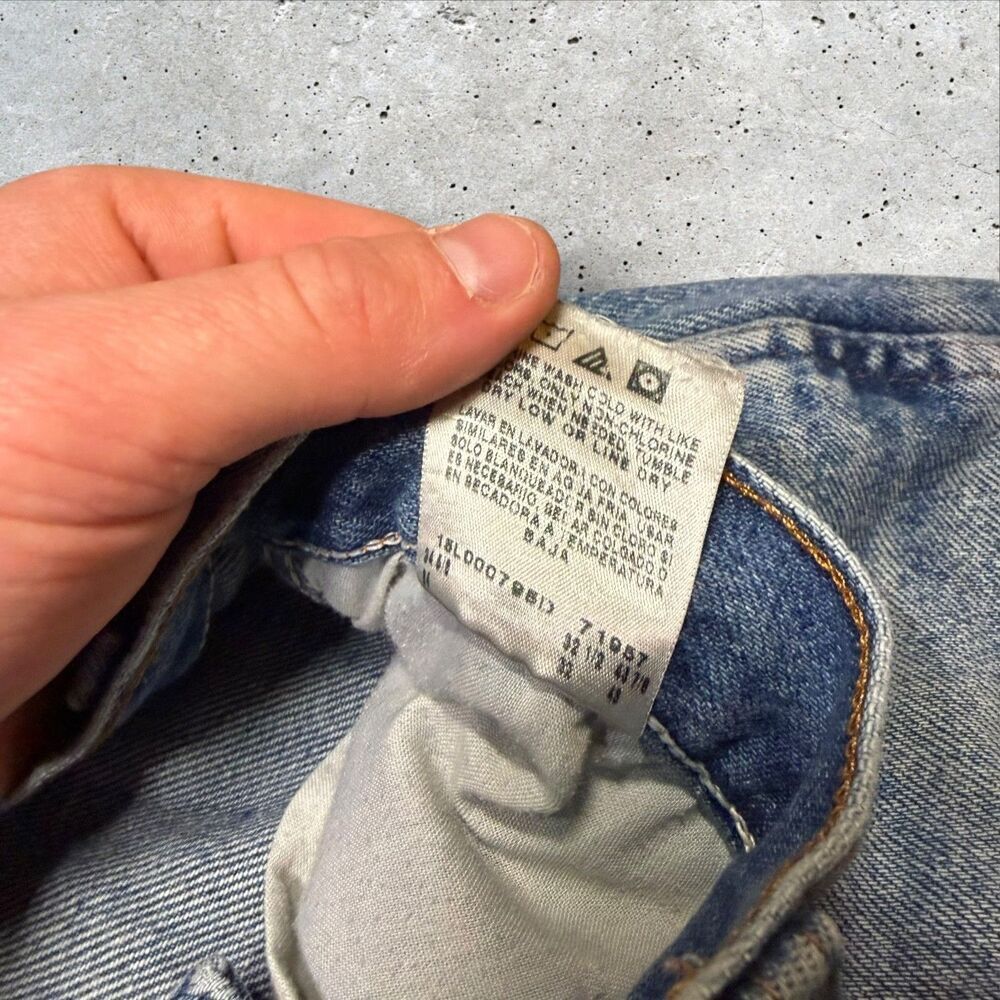 Vintage Light Wash Straight Leg Jeans Mens 33x32 Faded Distressed Raw Hem Peace - Picture 11 of 13